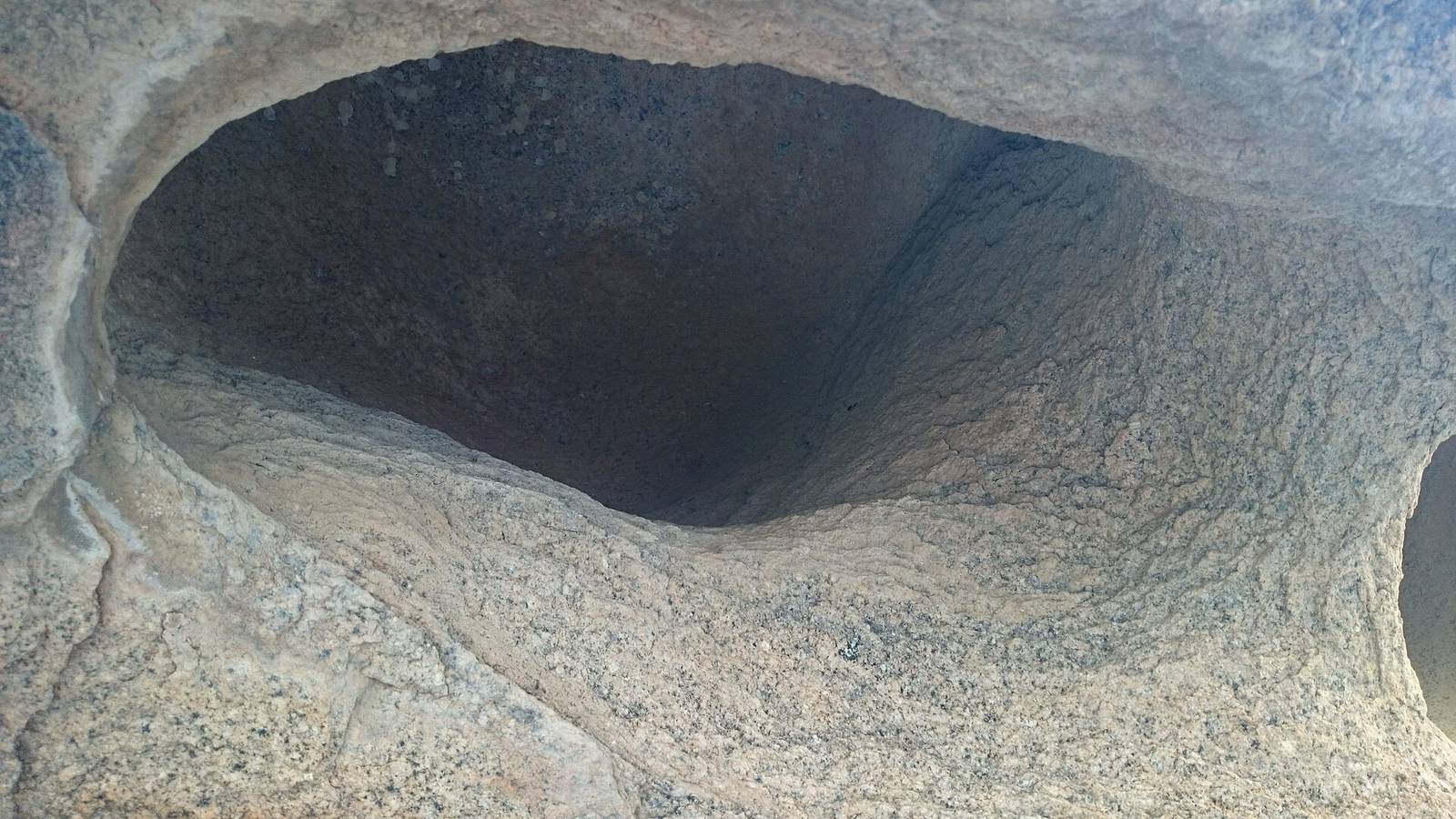 Representative photo of mountains in Saudi Arabia, not Qetn Mountains