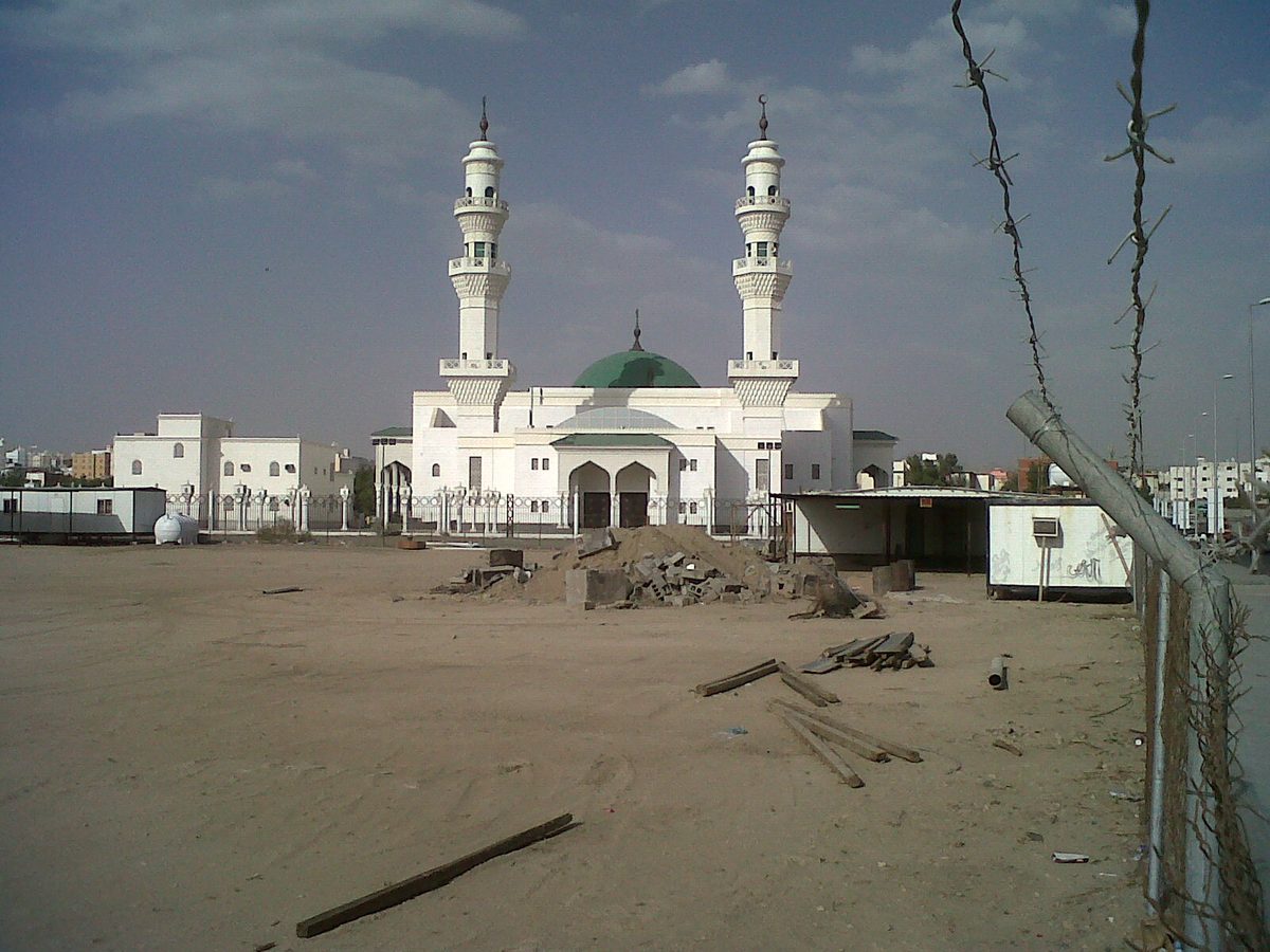 Aisha Alrajhi Mosque — Al Iskan, King Fahd, Mecca 24342, Saudi Arabia - panoramio (1).jpg