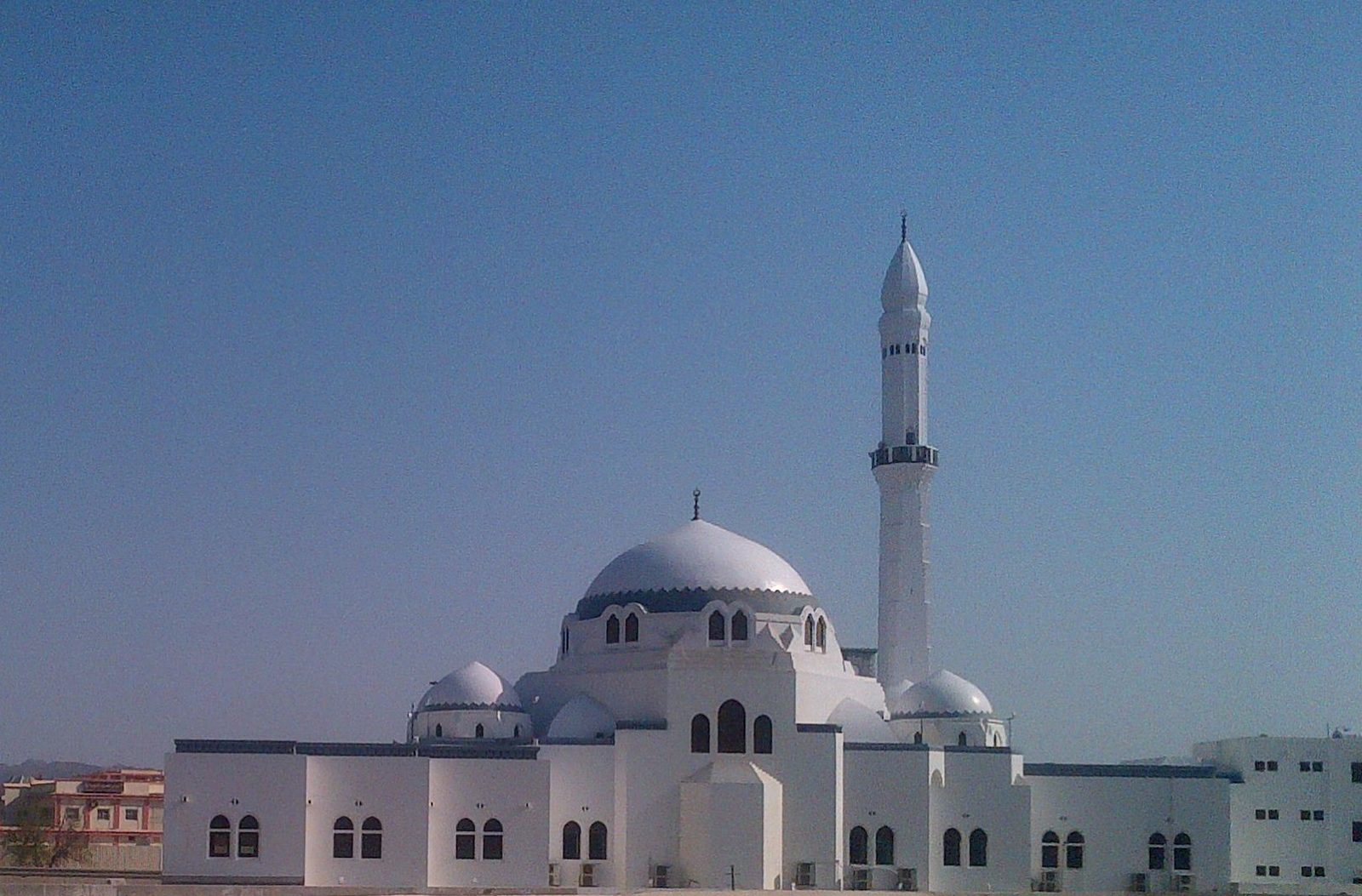 Al Jum'ah Mosque — Masjid Jum'ah.jpg