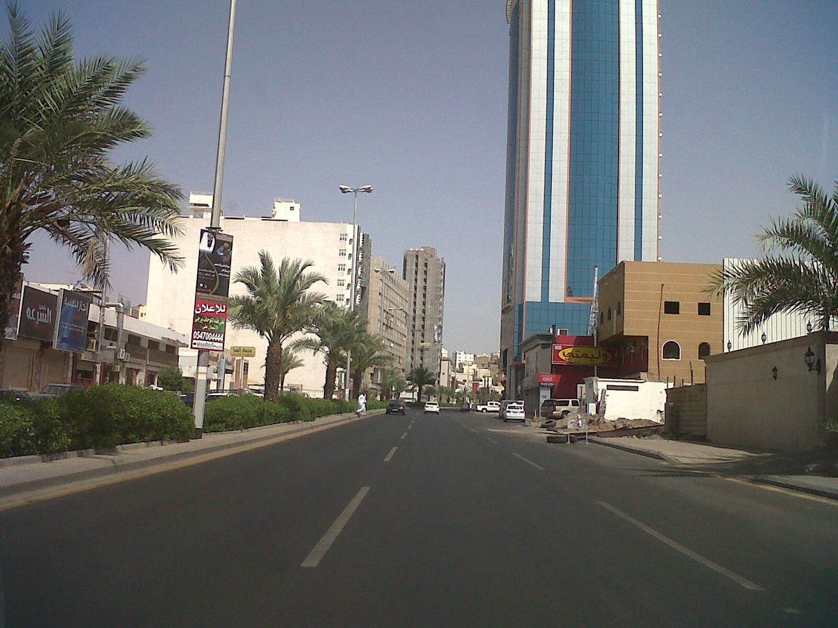 Al Nuzha Park — Nuzha road - panoramio.jpg