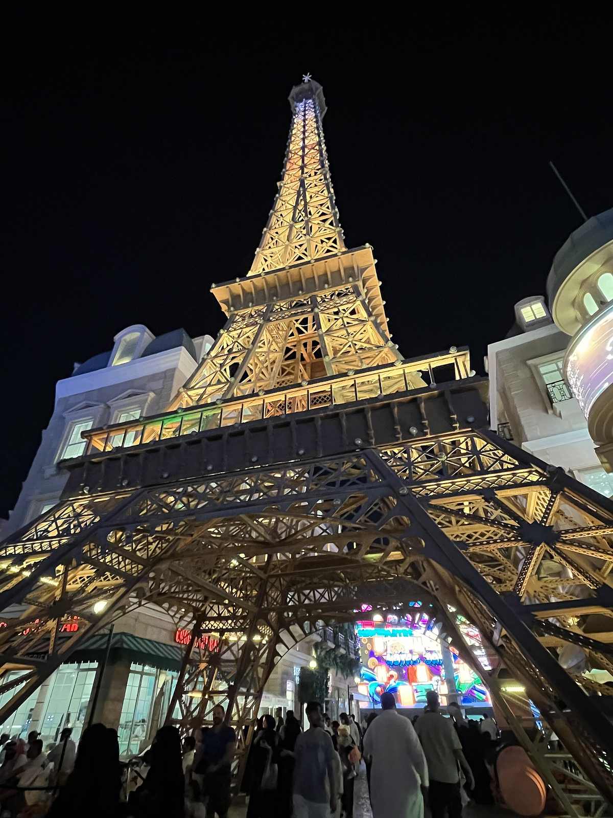 Boulevard World — Eiffel Tower Boulevard World.jpg