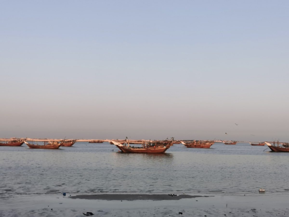 Cornich Al Qatif — Barkassens at Qatif shores 5.jpg