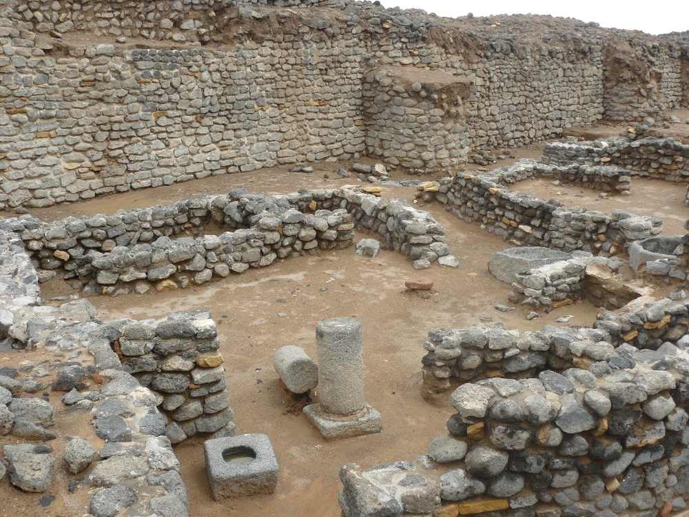 Fayd — التنقيبات الاثرية بموقع فيد بحائل.jpg