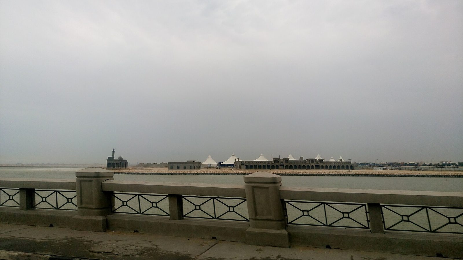 Fish Market Island — جزيرة-سوق-السمك-تاروت.jpg