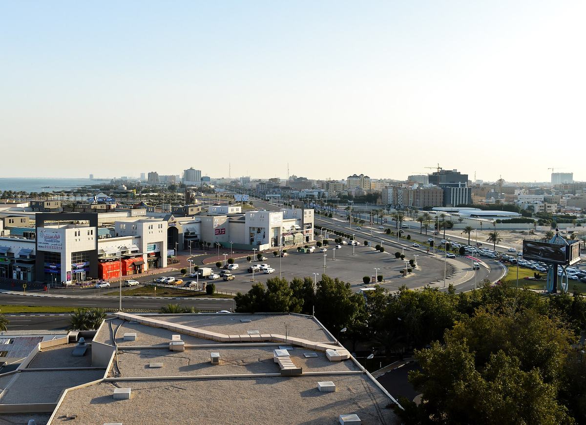 Khobar Corniche Seawalk — Al Khobar (12482146154).jpg