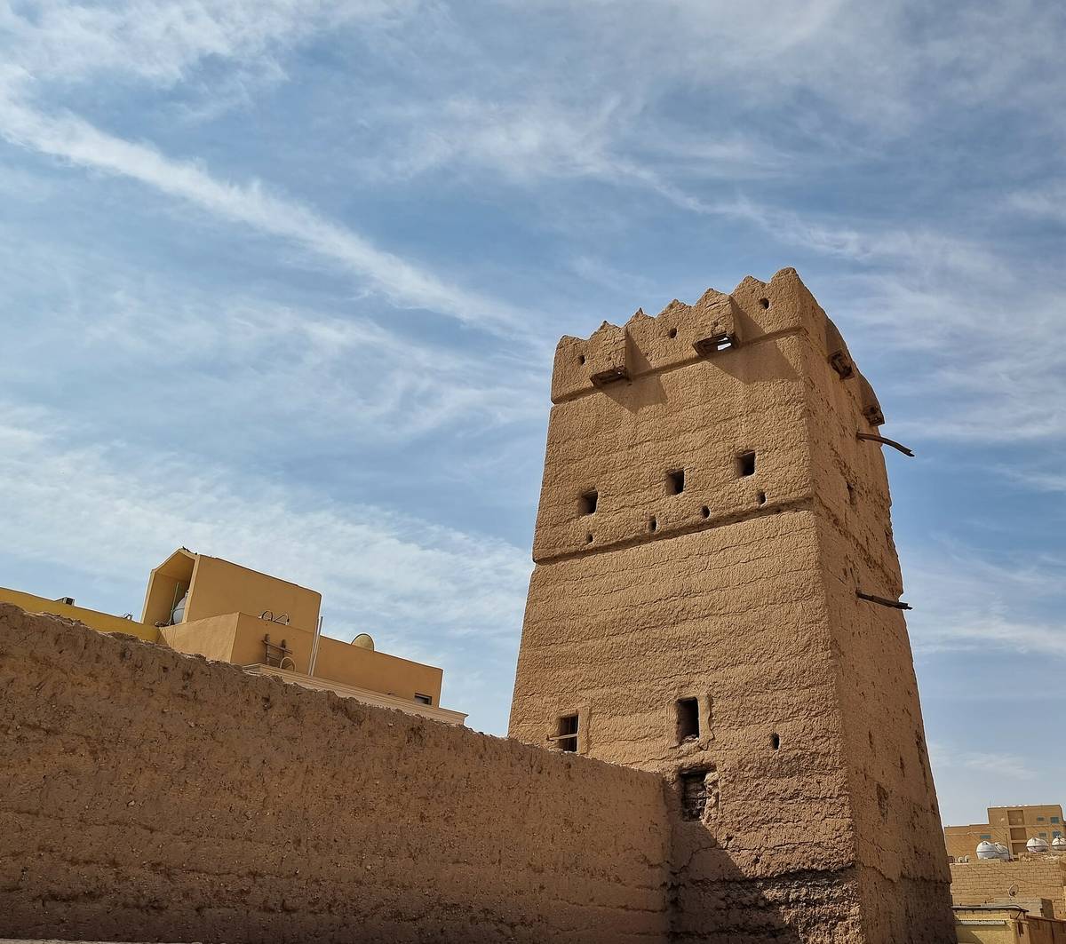 King Abdulaziz Historical Center Park — Old defensive tower, King Abdulaziz Historical Center, Riyadh (2).jpg