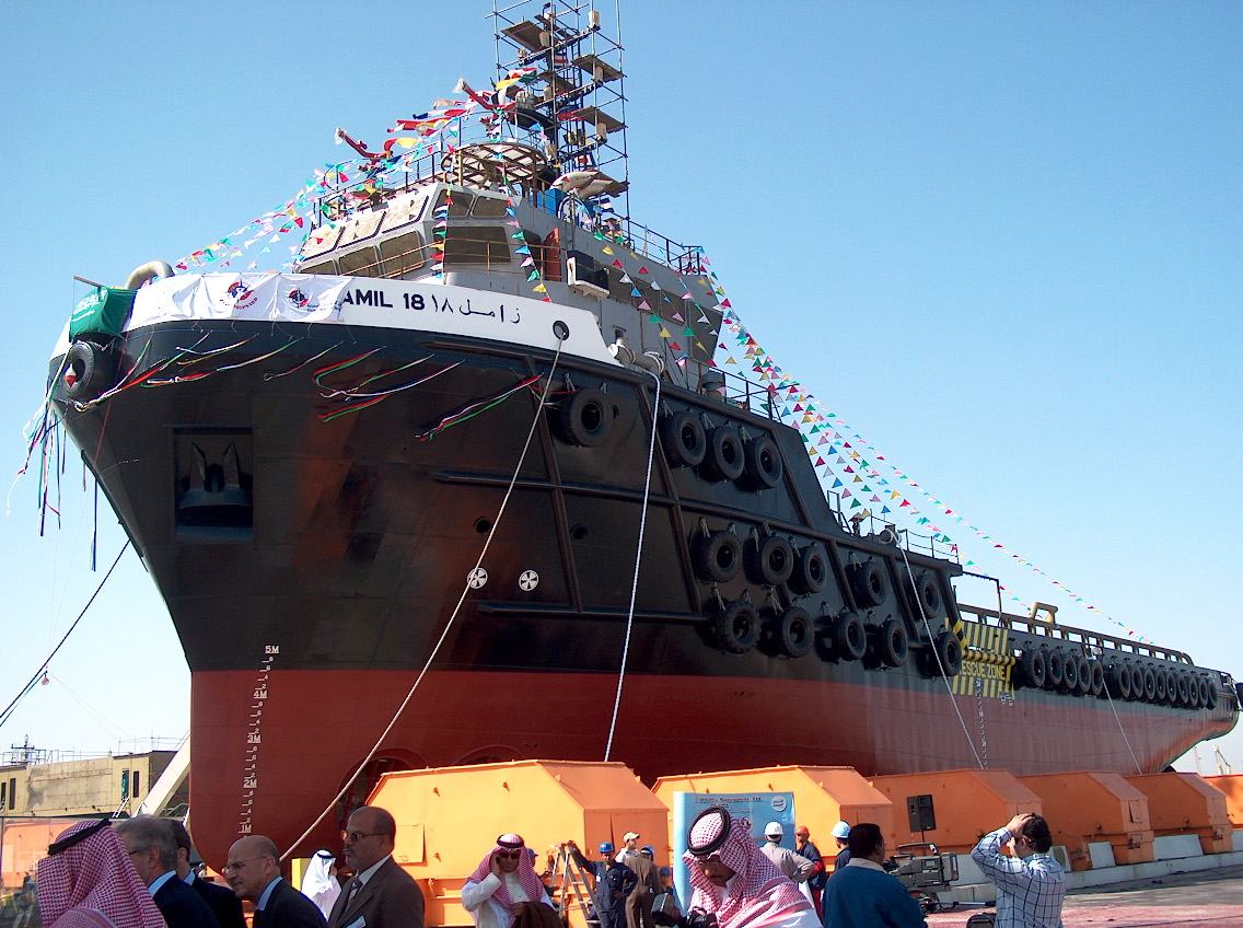 King Abdulaziz Port Dammam — ZAMIL18 - panoramio.jpg