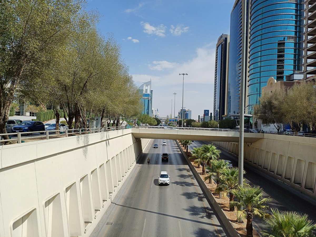 King Abdullah Mosque — King Fahd Road, Riyadh.jpg