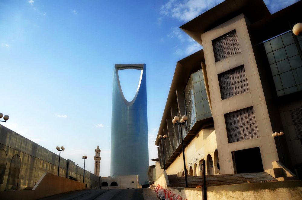 King Abdullah Mosque — Kingdom Centre, Riyadh (6129688934).jpg
