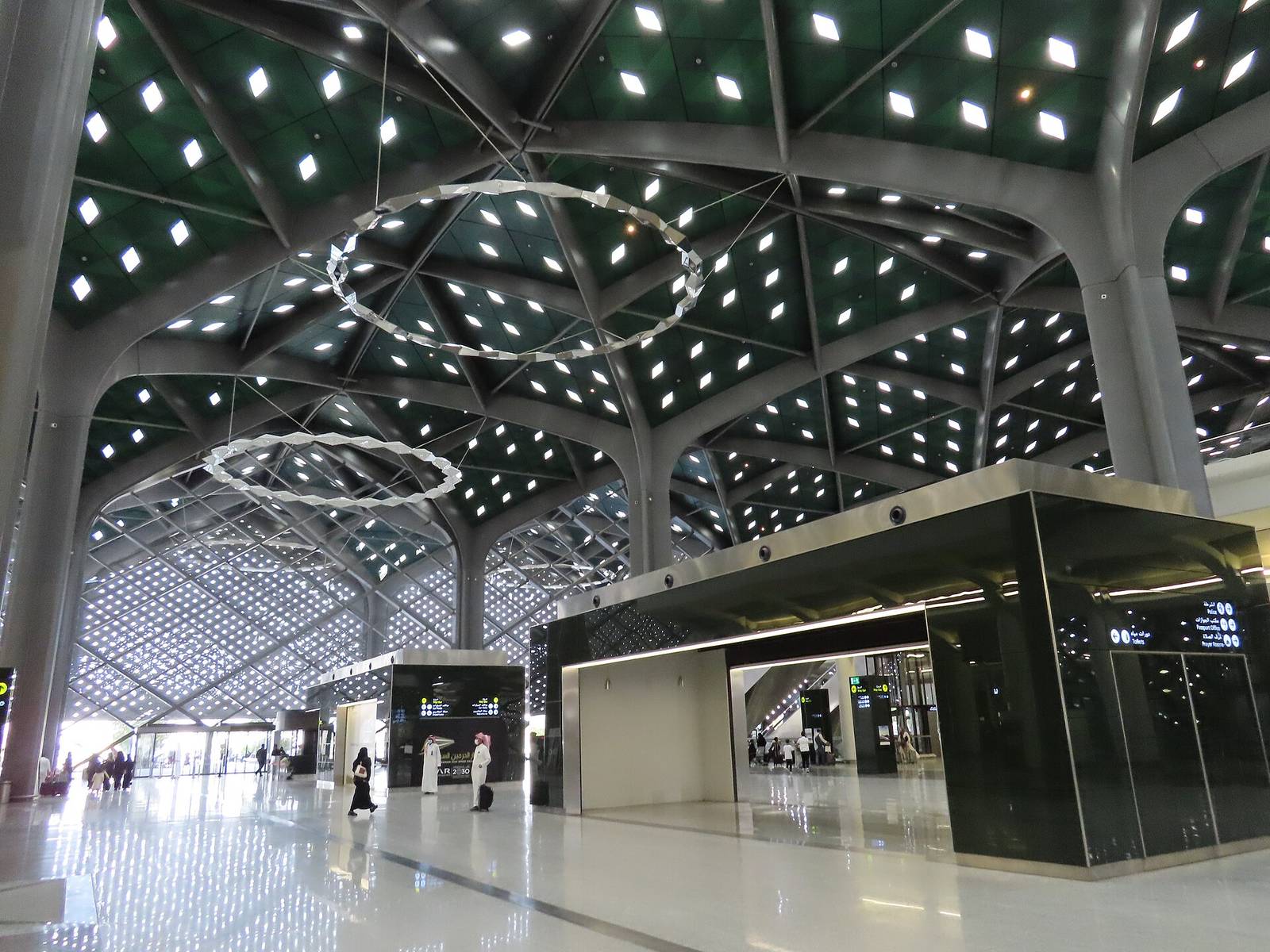 محطة المدينة المنورة — Haramain High Speed Railway Station Interior 2022.jpg