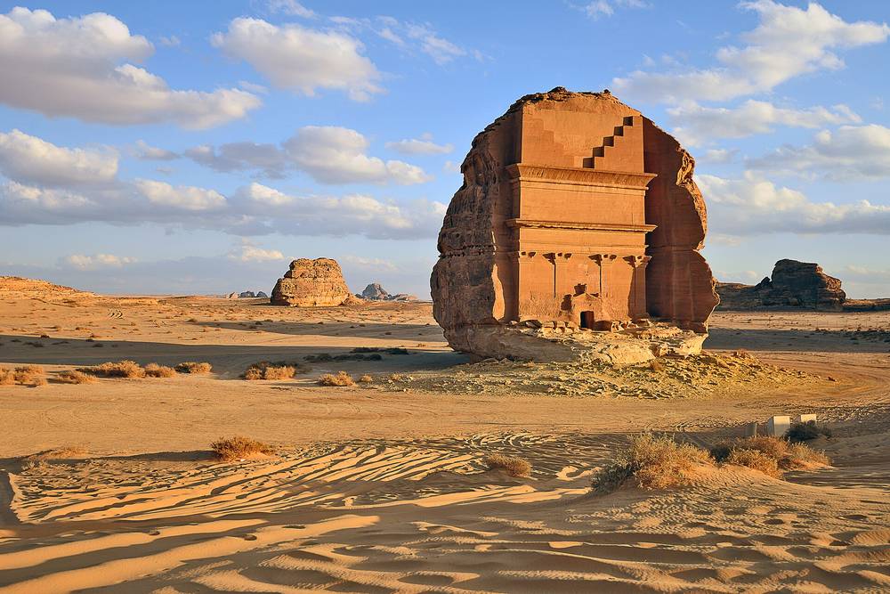Qasr Al Fareed — Mada'in Saleh 2017.jpg