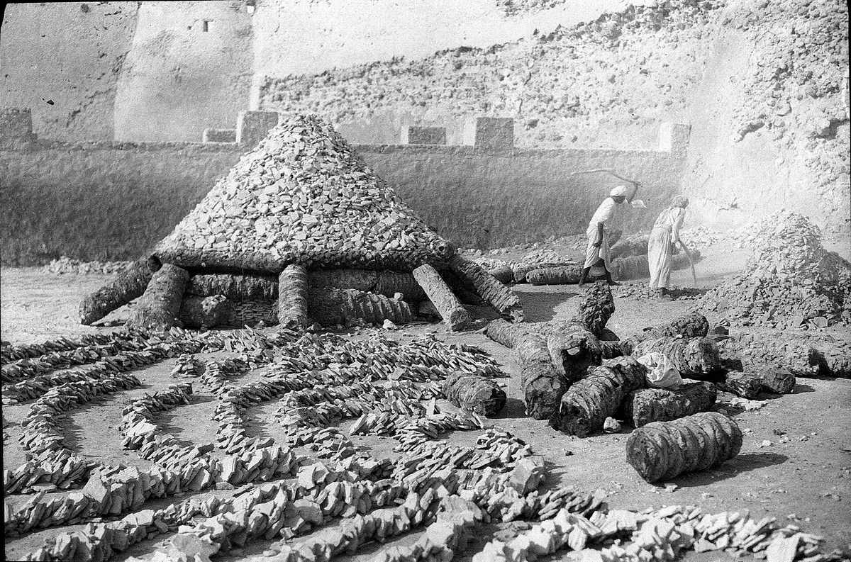 Qatif Castle — Dia 008-090.jpg