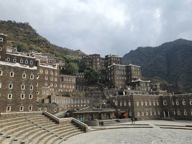 Rijal Almaa