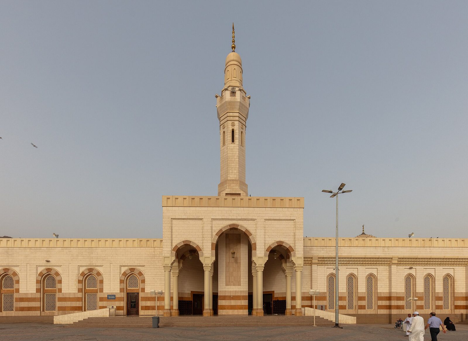 Sayyid Ash-Shuhada Mosque — Mezquita Sayyid Ash-Shuhada, Medina, Arabia Saudita, 2025-05-22, DD 08.jpg