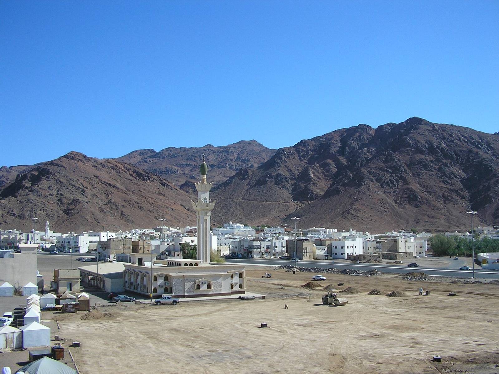 Summit Mount Uhud — Mount Uhud.JPG