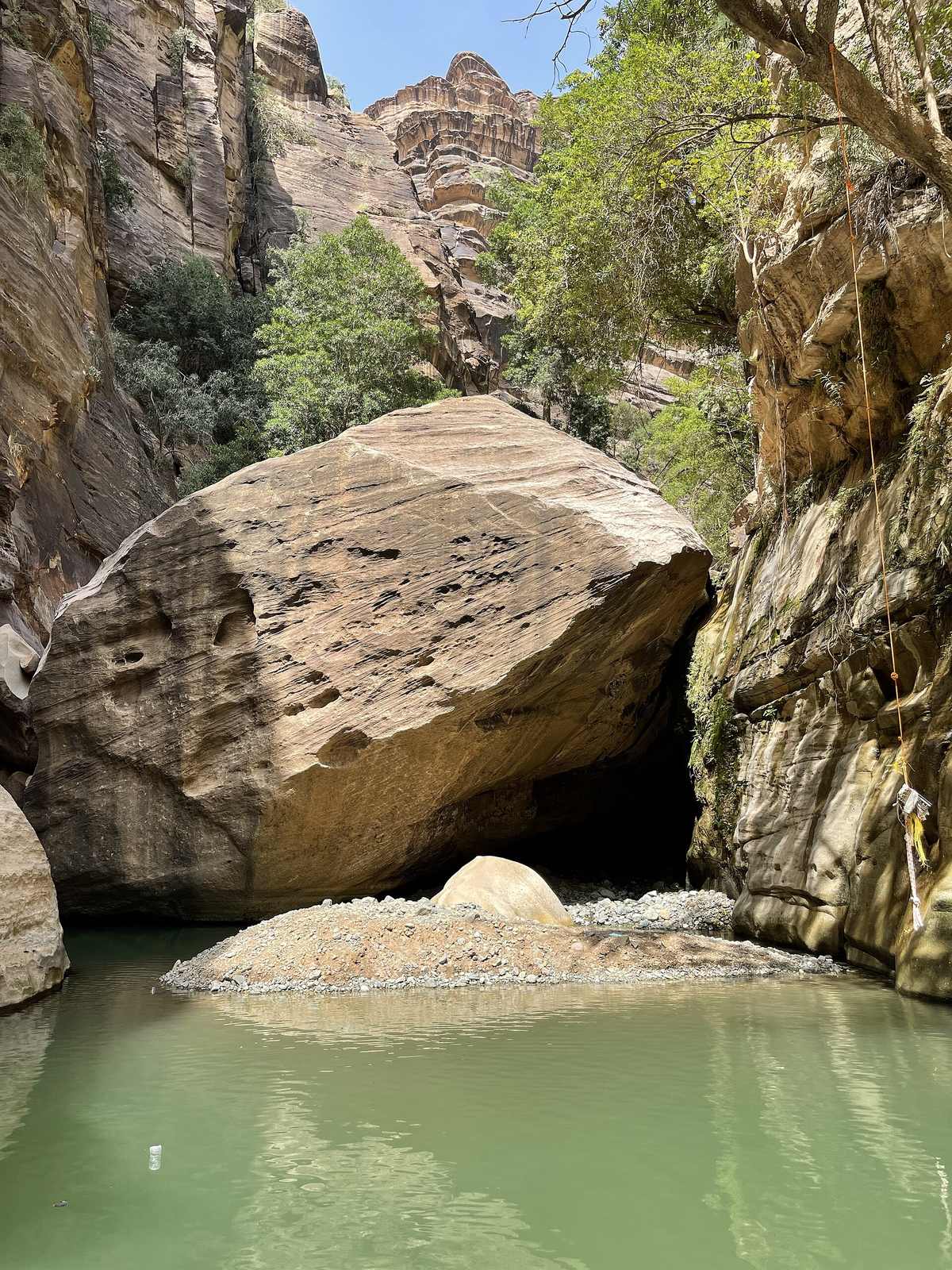 Wadi Lajab — Lajb valley 1.jpg